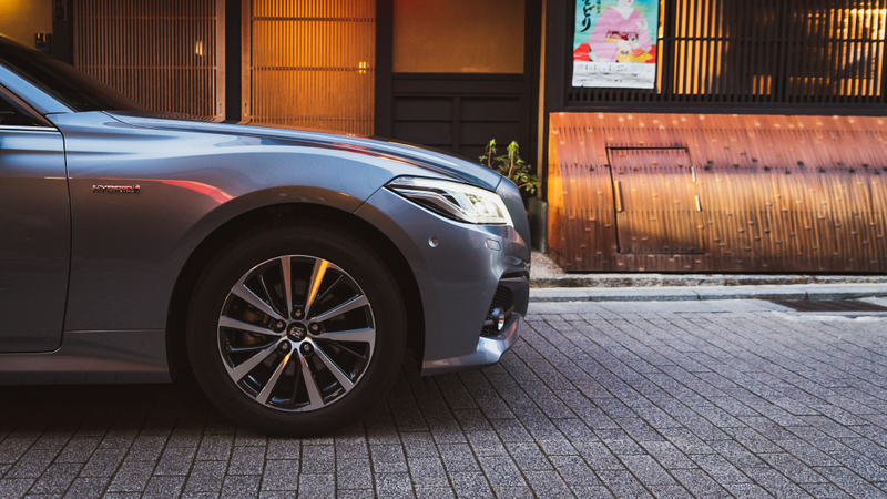 Illustration for article titled The 2019 Toyota Crown Is the RWD Japanese Luxury Cruiser the Avalon Should’ve Been
